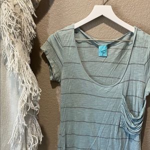 🌺happening in the present teal striped tee m